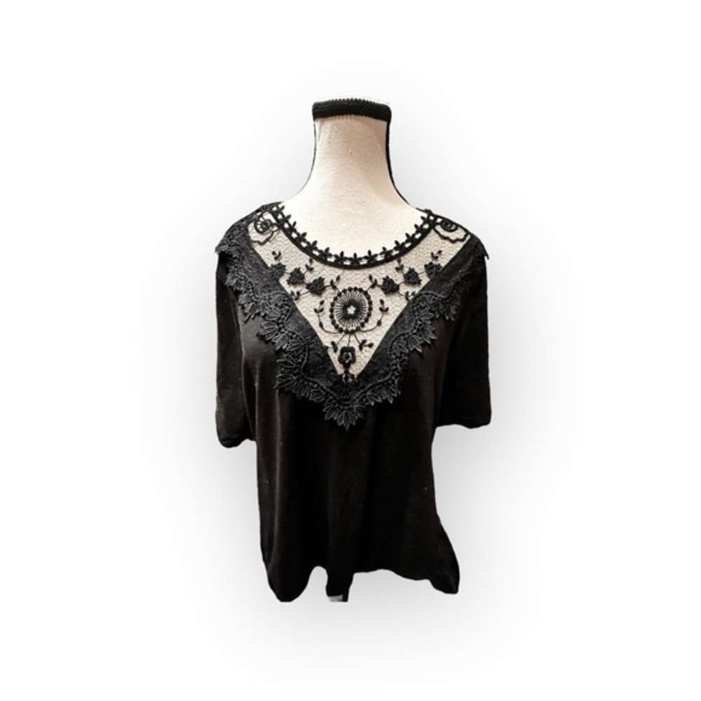 NWOT Curvy Bodysuit with Embroidered Bust 3x
